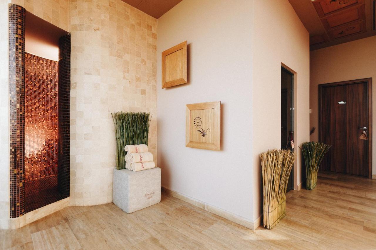 Country Spa Retreat Snagov Exterior foto Interior of a spa